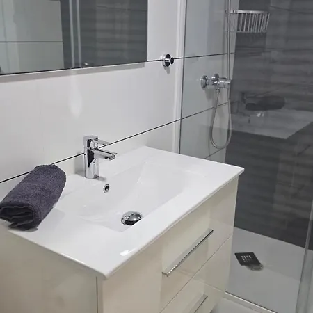 Apartamento La Marina Apartment